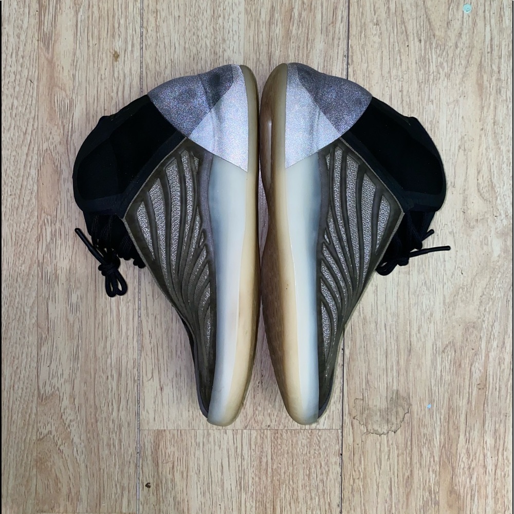 adidas Yeezy Quantium “Barium”